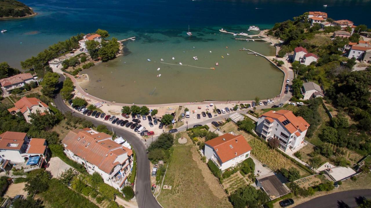 Apartmani Premijer-Rab Supetarska Draga Eksteriør billede